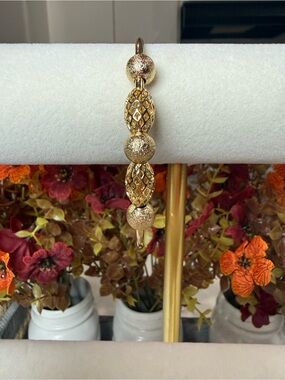 Elegant Gold Beaded Women's Bracelet
